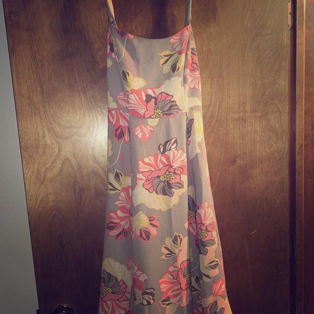 Eva Mendes halter sun dress (floral)